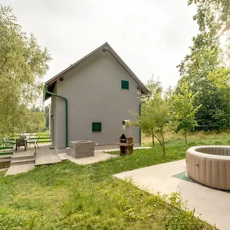 Feriehus With Hot Tub Fuzine, Gorski Kotar - 20518 *