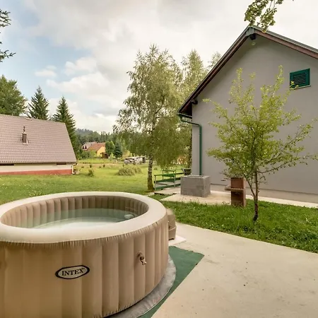 Feriehus With Hot Tub Fuzine, Gorski Kotar - 20518 *